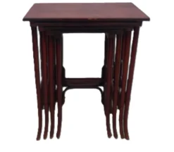 Quatre tables gigogne thonet