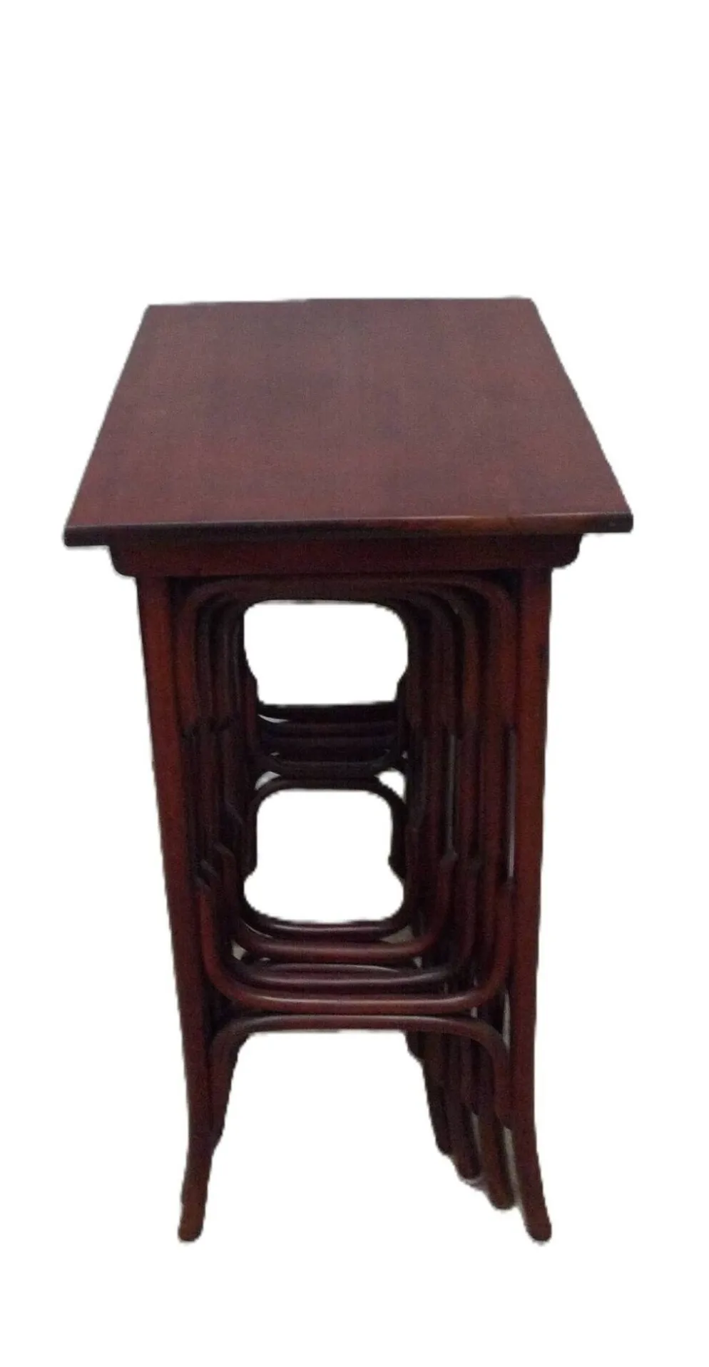 Quatre tables gigogne thonet