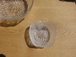 Ramequins et saladier en forme de pomme