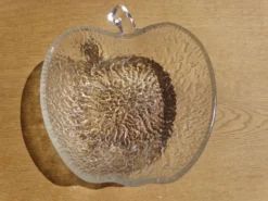 Ramequins et saladier en forme de pomme