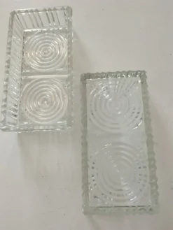 3 ramequins, vide poche en verre pressé