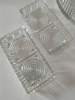 3 ramequins, vide poche en verre pressé