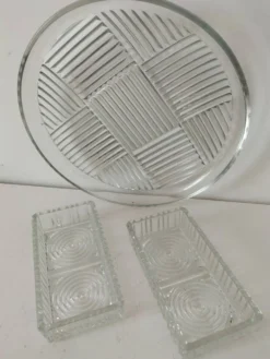 3 ramequins, vide poche en verre pressé