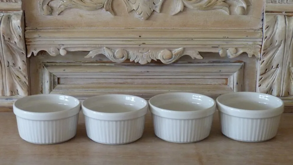 4 ramequins vintage en céramique blanche
