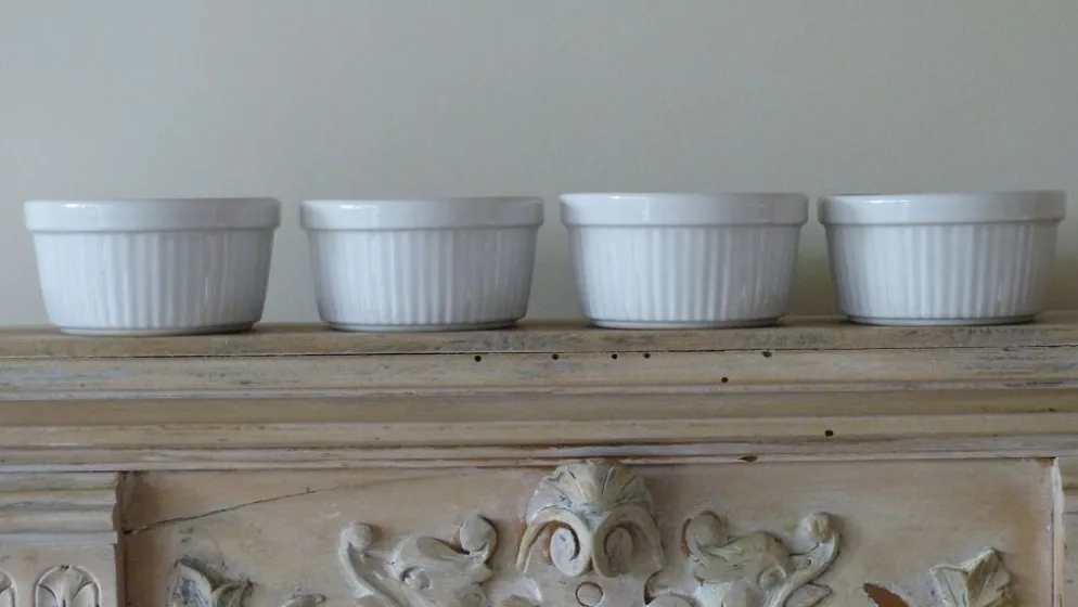4 ramequins vintage en céramique blanche
