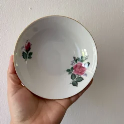 8 ramequins vintage en porcelaine