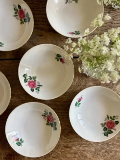 8 ramequins vintage en porcelaine