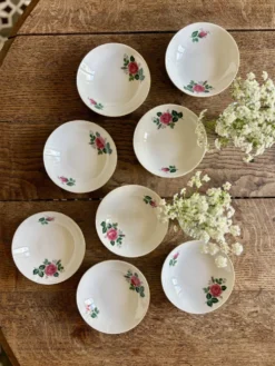 8 ramequins vintage en porcelaine