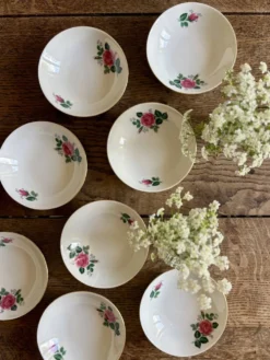 8 ramequins vintage en porcelaine