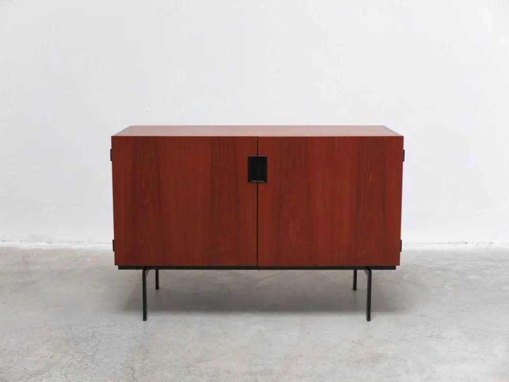 Rare buffet 'DU02' par Cees Braakman pour Pastoe, 1958