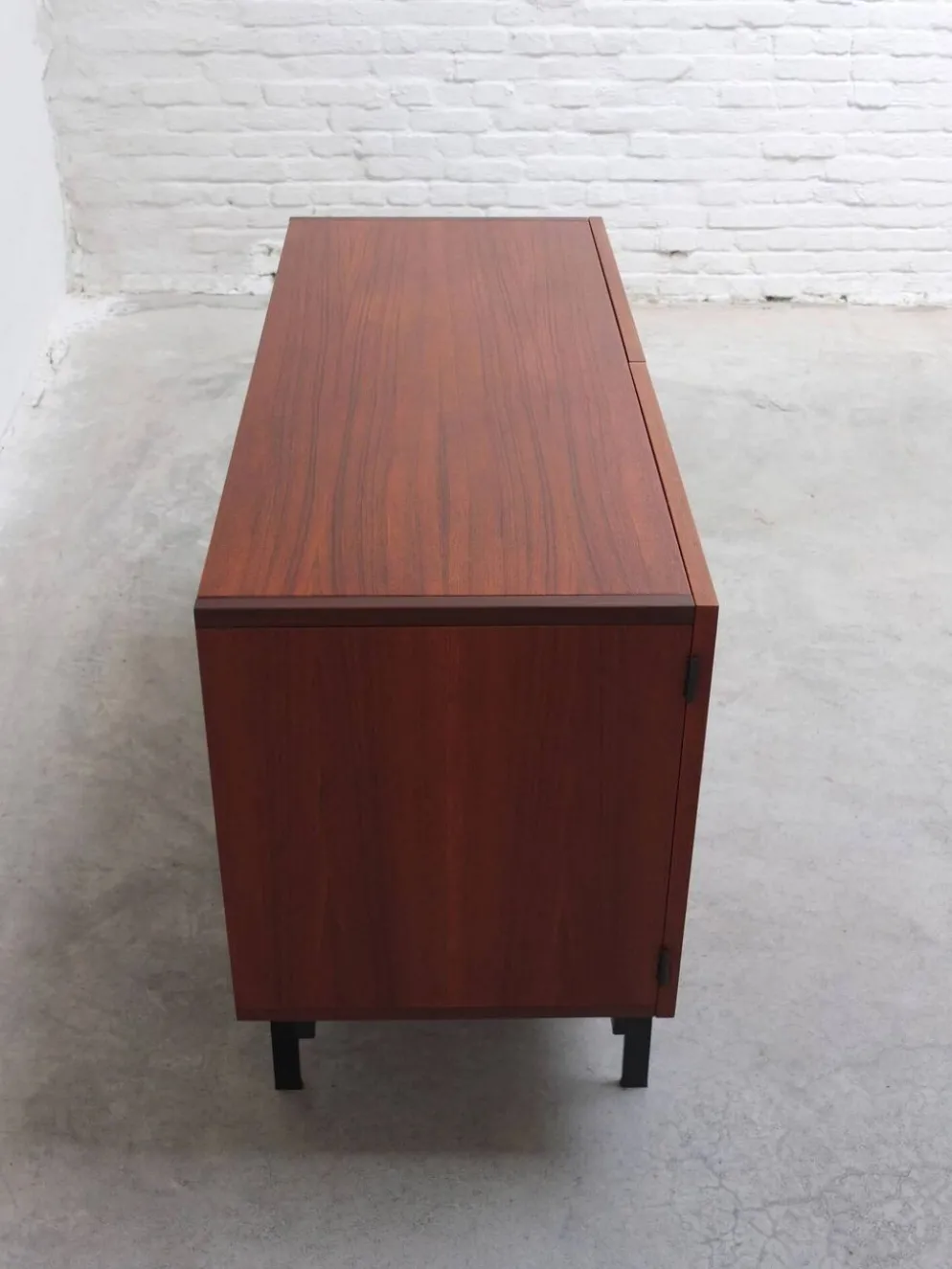 Rare buffet 'DU02' par Cees Braakman pour Pastoe, 1958