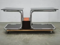 Rare chariot de bar en chrome, verre fumé et bois des années 1970, style Space Age