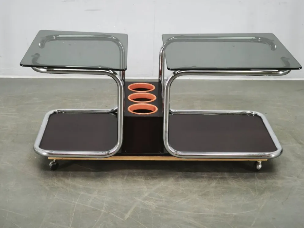 Rare chariot de bar en chrome, verre fumé et bois des années 1970, style Space Age