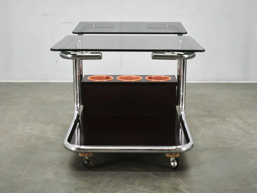 Rare chariot de bar en chrome, verre fumé et bois des années 1970, style Space Age