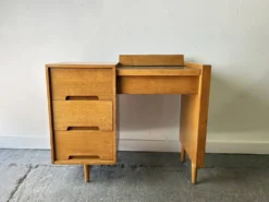 Rare coiffeuse ou bureau du milieu du siècle par John & Sylvia Reid pour Stag 1950