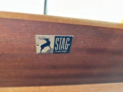 Rare coiffeuse ou bureau du milieu du siècle par John & Sylvia Reid pour Stag 1950