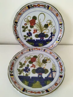 Rare duo d’assiettes italiennes en faïence – CACF Faenza