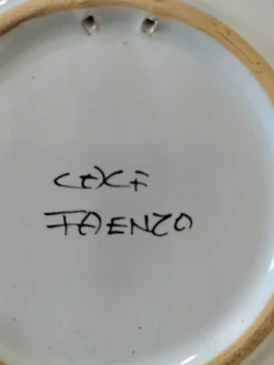 Rare duo d’assiettes italiennes en faïence – CACF Faenza
