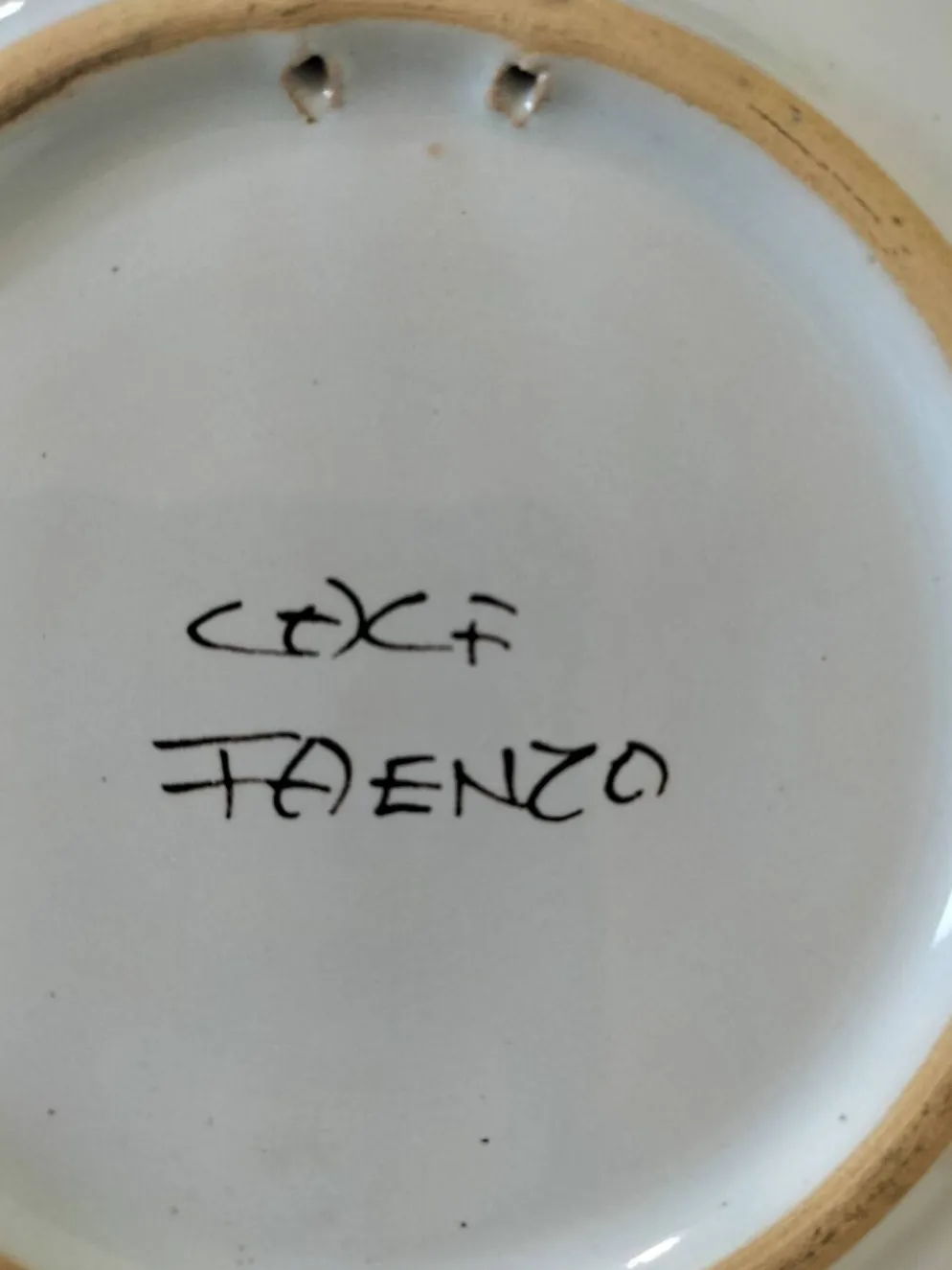 Rare duo d’assiettes italiennes en faïence – CACF Faenza