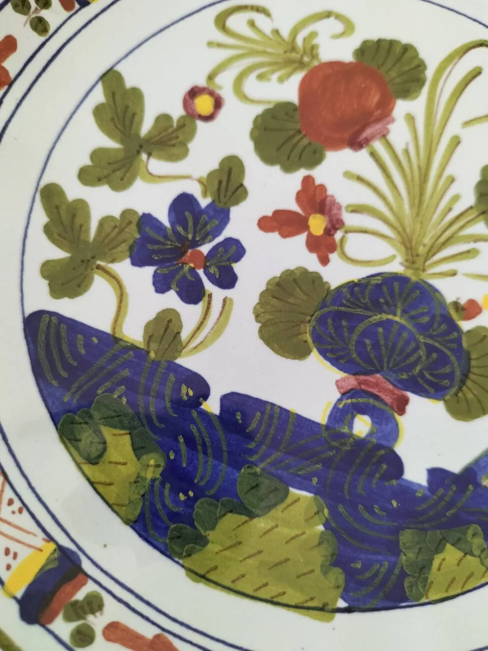 Rare duo d’assiettes italiennes en faïence – CACF Faenza
