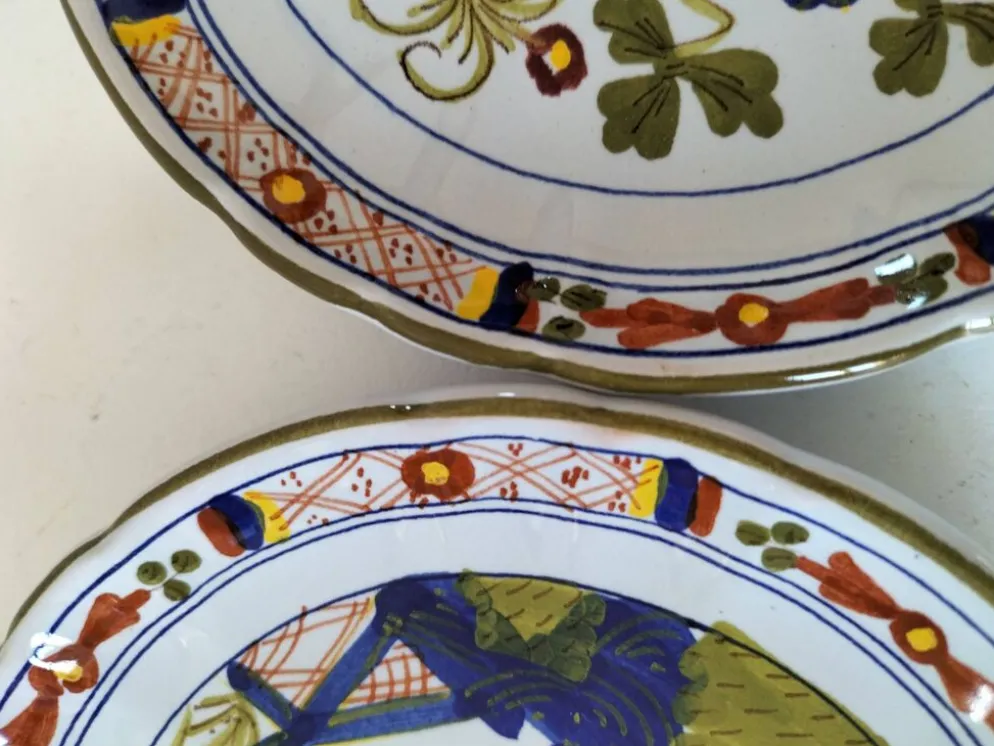 Rare duo d’assiettes italiennes en faïence – CACF Faenza
