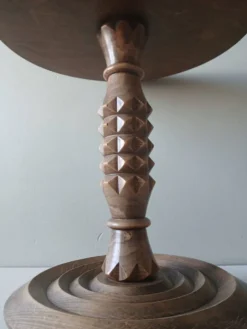 Rare guéridon en chêne massif Charles Dudouyt – Moderniste français, c