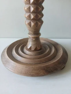 Rare guéridon en chêne massif Charles Dudouyt – Moderniste français, c