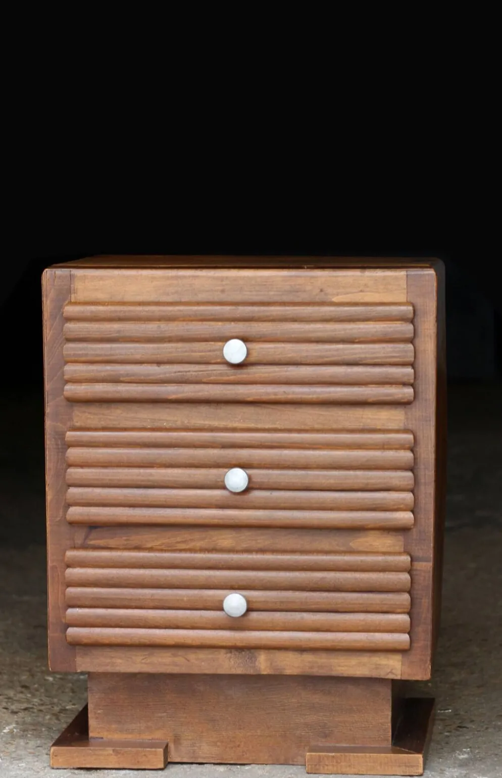 Rare : petite table d'appoint ou de chevêt RENE GABRIEL (années 50).