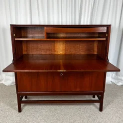 Rare secrétaire scandinave années 60, dans le style de Marian Grabinski pour IKEA