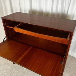 Rare secrétaire scandinave années 60, dans le style de Marian Grabinski pour IKEA