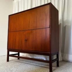 Rare secrétaire scandinave années 60, dans le style de Marian Grabinski pour IKEA