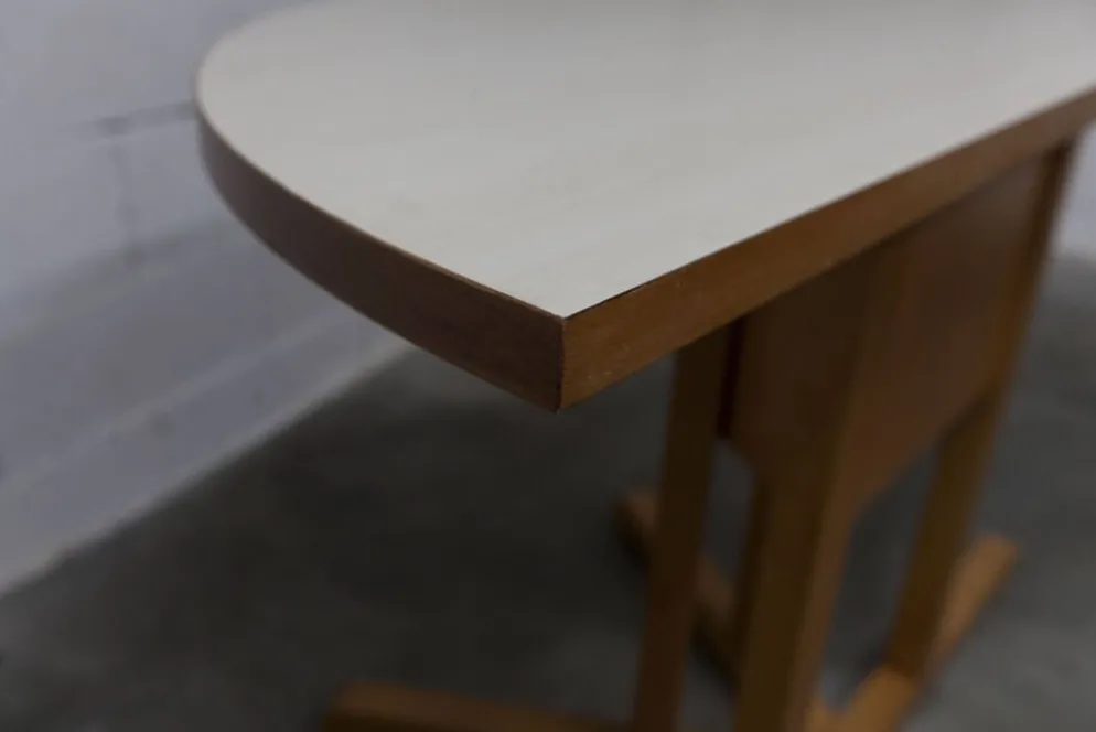 Rare set de 6 tables Baumann 1990, 80x120 et demi lune 120cm