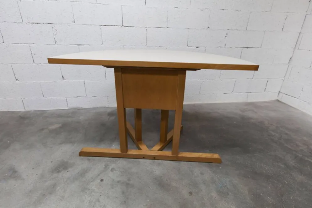 Rare set de 6 tables Baumann 1990, 80x120 et demi lune 120cm