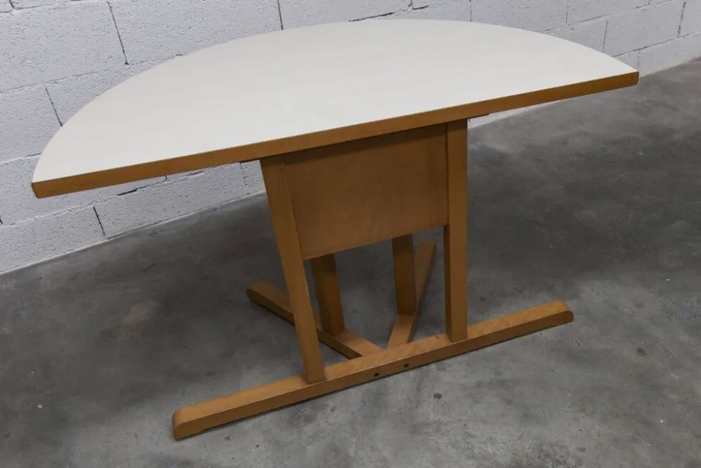Rare set de 6 tables Baumann 1990, 80x120 et demi lune 120cm