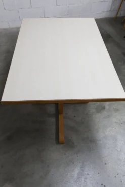 Rare set de 6 tables Baumann 1990, 80x120 et demi lune 120cm