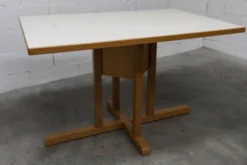 Rare set de 6 tables Baumann 1990, 80x120 et demi lune 120cm