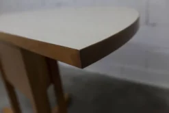 Rare set de 6 tables Baumann 1990, 80x120 et demi lune 120cm