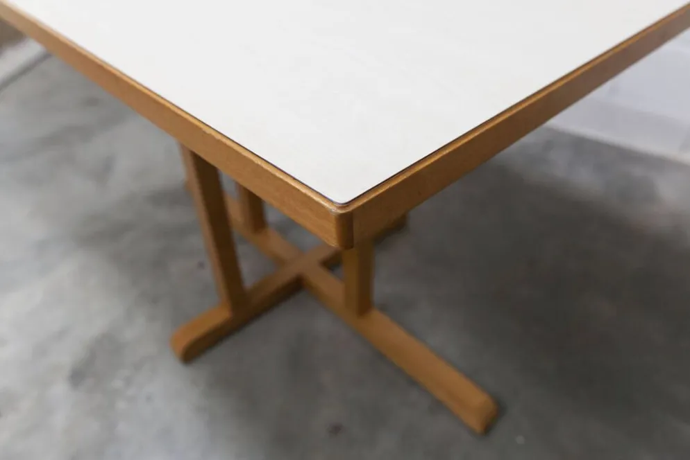 Rare set de 6 tables Baumann 1990, 80x120 et demi lune 120cm