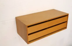 Rare table de nuit flottante en bois de chêne avec tiroirs - Danemark 70