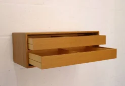 Rare table de nuit flottante en bois de chêne avec tiroirs - Danemark 70