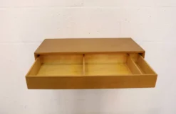 Rare table de nuit flottante en bois de chêne avec tiroirs - Danemark 70