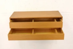 Rare table de nuit flottante en bois de chêne avec tiroirs - Danemark 70