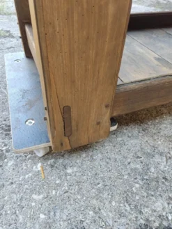 Rare établi