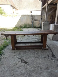 Rare établi