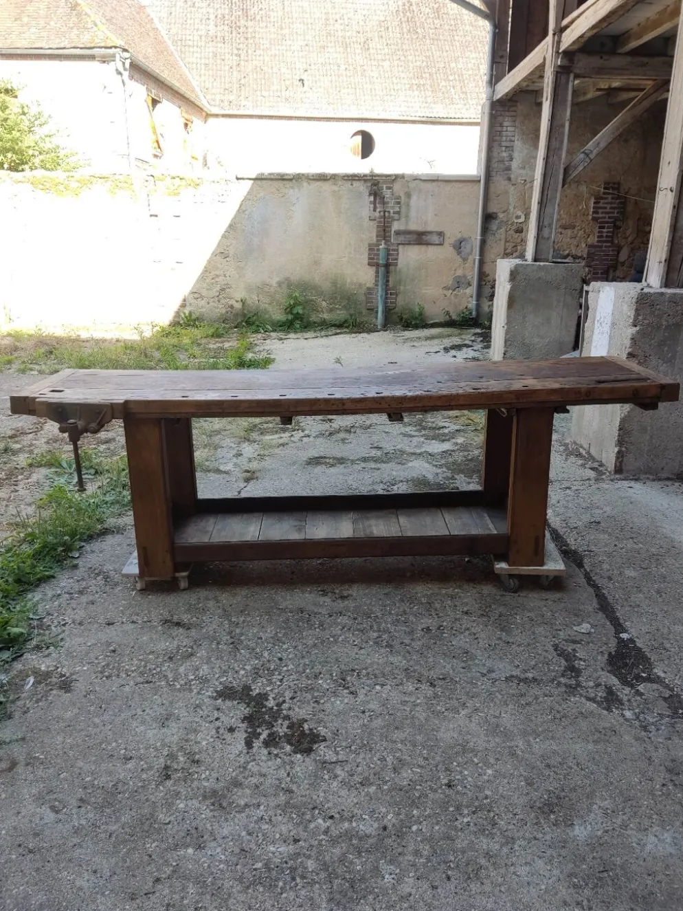 Rare établi