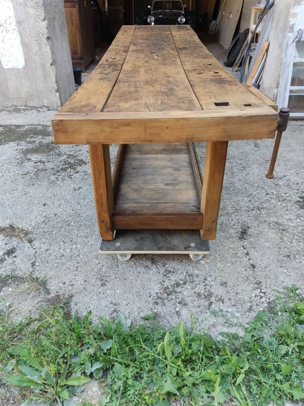 Rare établi