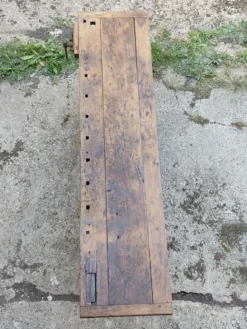 Rare établi