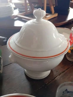 Rarissime service de table complet 40 pièces – modèle « Bistrot » par Jacques Lobjoy pour la porcelaine d'Auteuil, vers 1970