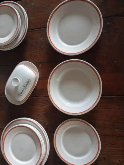 Rarissime service de table complet 40 pièces – modèle « Bistrot » par Jacques Lobjoy pour la porcelaine d'Auteuil, vers 1970