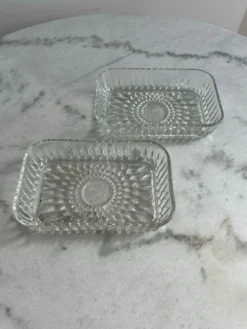 Ravier ancien Duralex — Verre moulé transparent, motif soleil